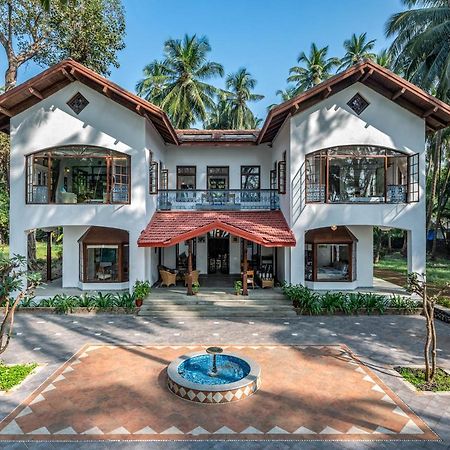 Saffronstays Thalassea, Alibaug - Picturesque Sea-Facing Villa With Colonial Decor Alībāg Buitenkant foto